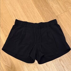 Pleated Lululemon active Shorts